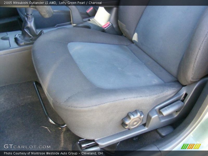 Lofty Green Pearl / Charcoal 2005 Mitsubishi Outlander LS AWD