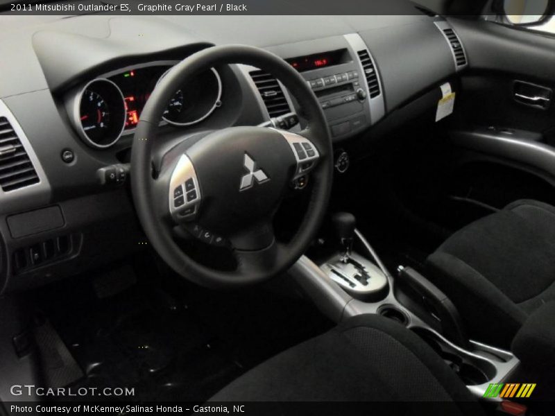 Graphite Gray Pearl / Black 2011 Mitsubishi Outlander ES