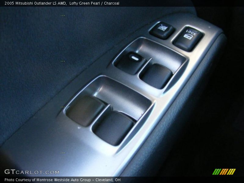 Lofty Green Pearl / Charcoal 2005 Mitsubishi Outlander LS AWD