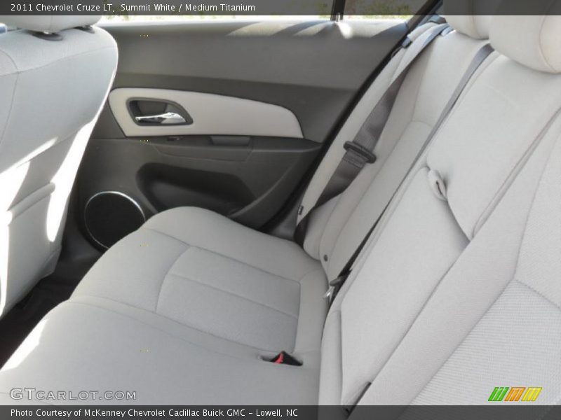 Summit White / Medium Titanium 2011 Chevrolet Cruze LT