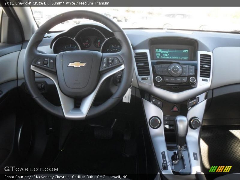 Summit White / Medium Titanium 2011 Chevrolet Cruze LT
