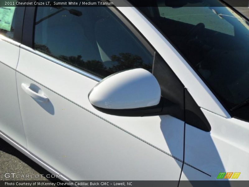 Summit White / Medium Titanium 2011 Chevrolet Cruze LT