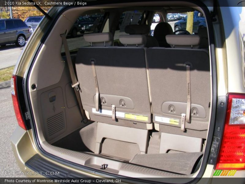Cashmere Beige / Beige 2010 Kia Sedona LX