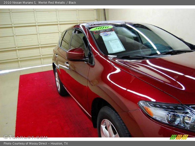 Merlot Red Metallic / Black 2010 Nissan Murano S