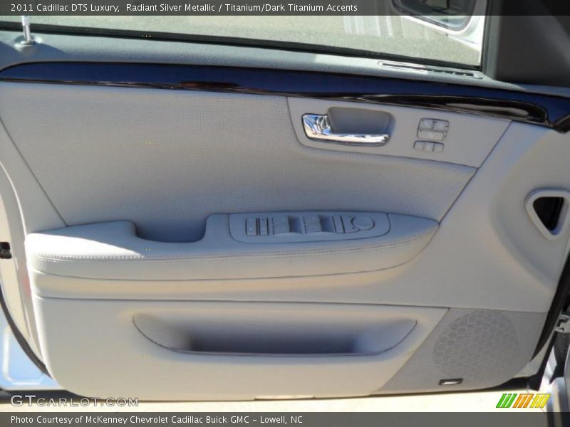 Radiant Silver Metallic / Titanium/Dark Titanium Accents 2011 Cadillac DTS Luxury