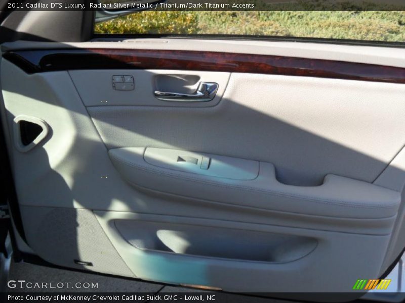 Radiant Silver Metallic / Titanium/Dark Titanium Accents 2011 Cadillac DTS Luxury