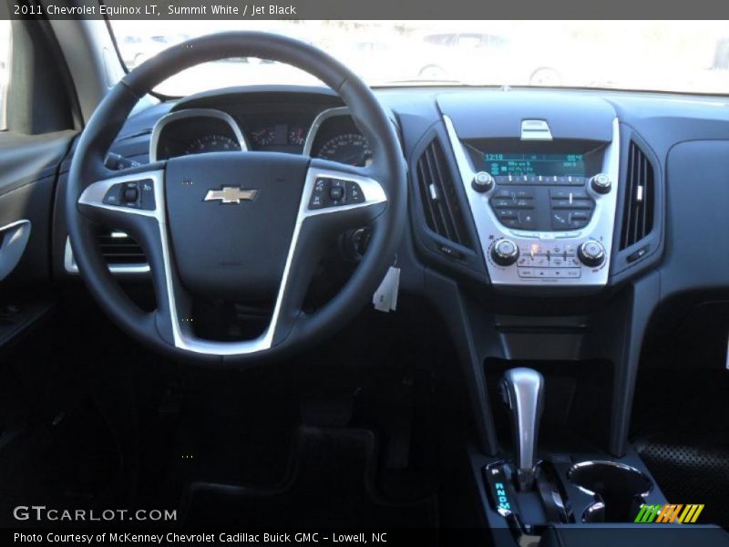 Summit White / Jet Black 2011 Chevrolet Equinox LT