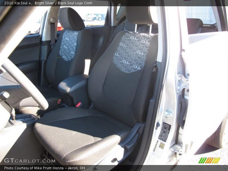 Bright Silver / Black Soul Logo Cloth 2010 Kia Soul +