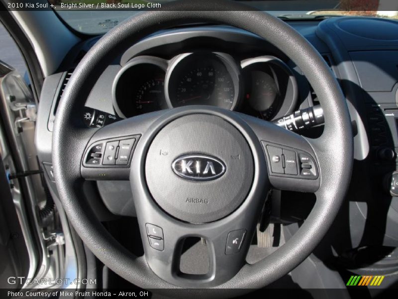 Bright Silver / Black Soul Logo Cloth 2010 Kia Soul +