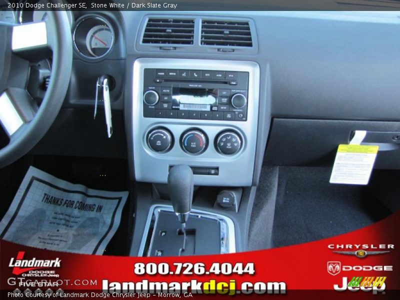 Stone White / Dark Slate Gray 2010 Dodge Challenger SE