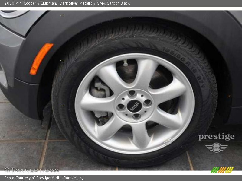 Dark Silver Metallic / Grey/Carbon Black 2010 Mini Cooper S Clubman