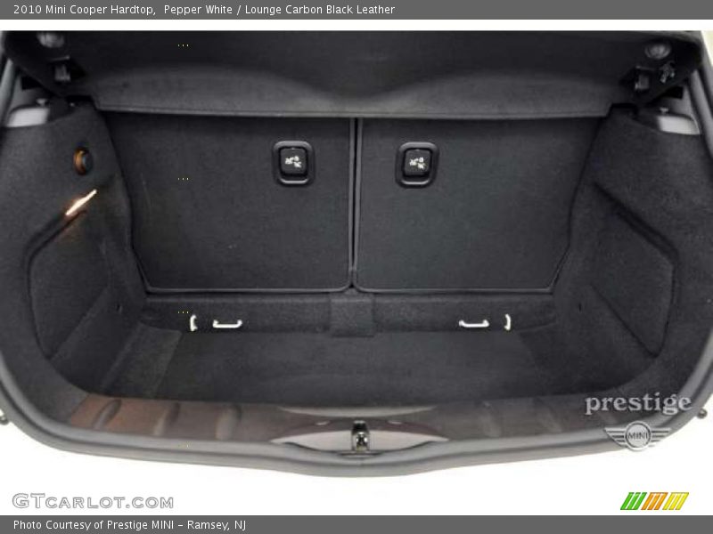 Pepper White / Lounge Carbon Black Leather 2010 Mini Cooper Hardtop