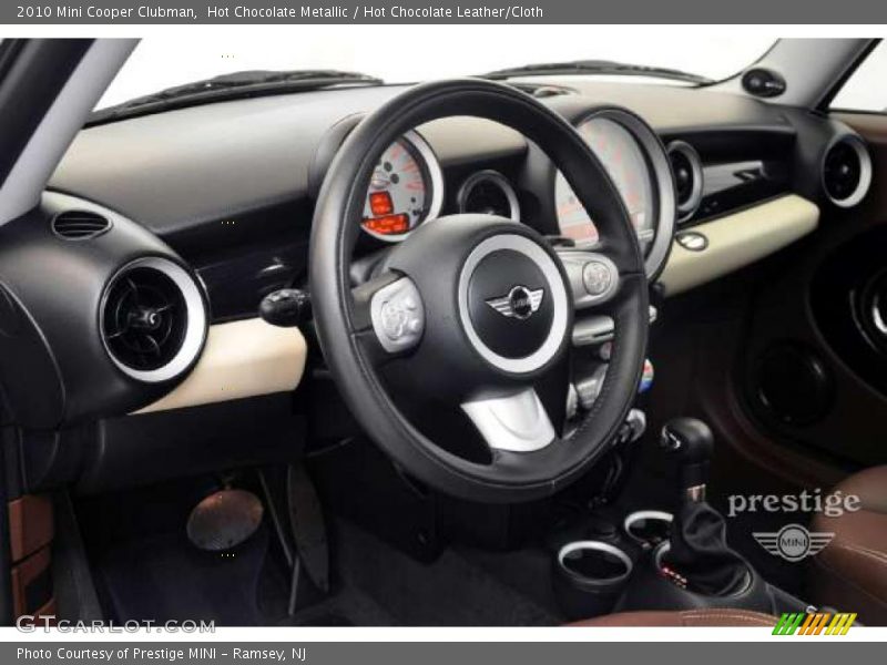 Hot Chocolate Metallic / Hot Chocolate Leather/Cloth 2010 Mini Cooper Clubman
