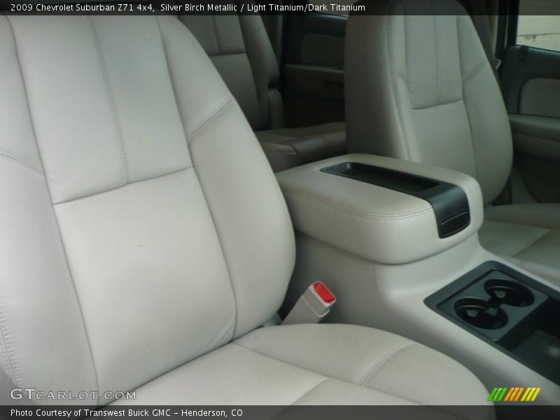 Silver Birch Metallic / Light Titanium/Dark Titanium 2009 Chevrolet Suburban Z71 4x4
