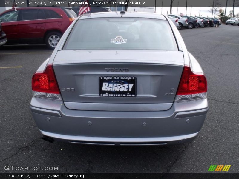 R Electric Silver Metallic / Nordkap Black/Blue R Metallic 2007 Volvo S60 R AWD