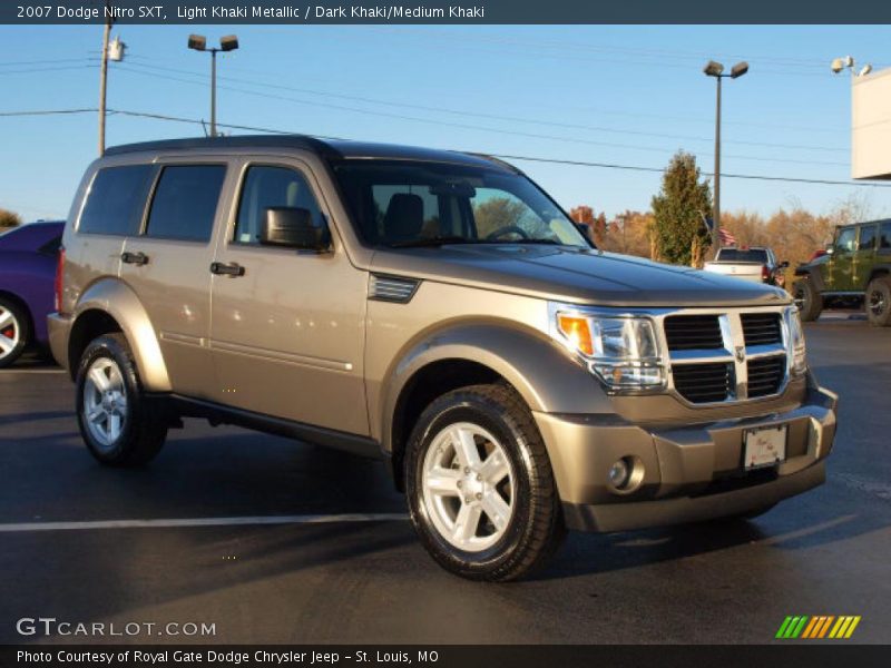 Light Khaki Metallic / Dark Khaki/Medium Khaki 2007 Dodge Nitro SXT