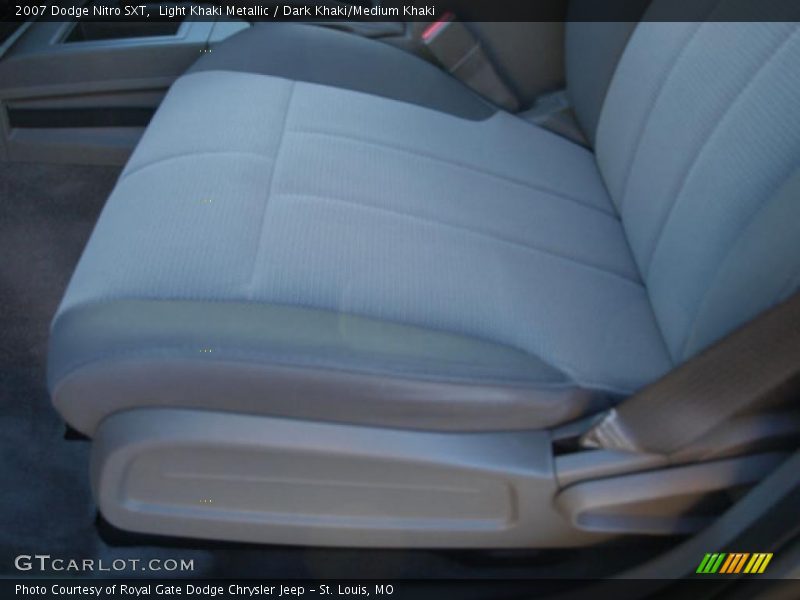 Light Khaki Metallic / Dark Khaki/Medium Khaki 2007 Dodge Nitro SXT