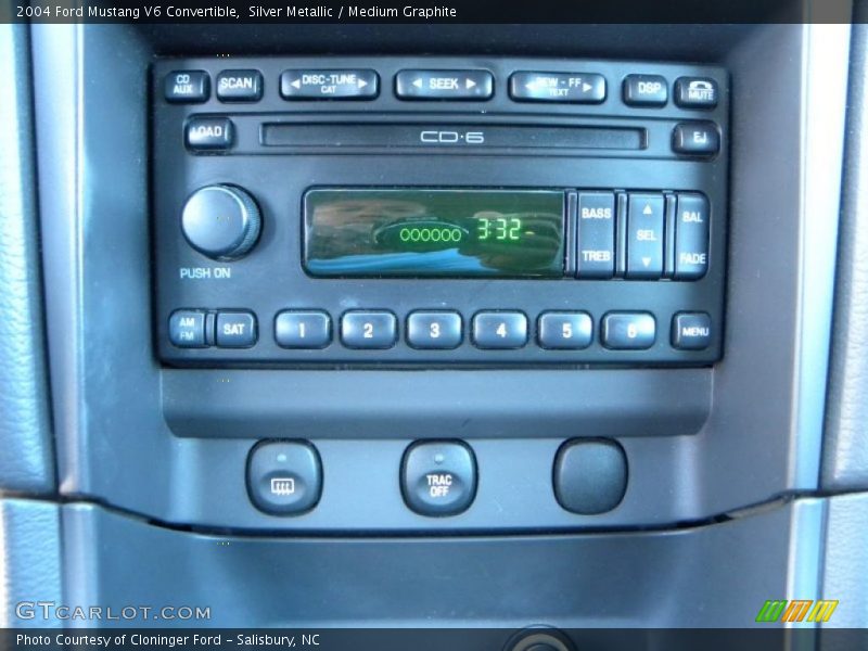 Silver Metallic / Medium Graphite 2004 Ford Mustang V6 Convertible