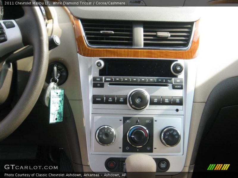 White Diamond Tricoat / Cocoa/Cashmere 2011 Chevrolet Malibu LT