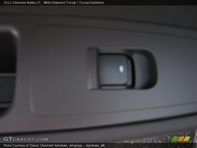 White Diamond Tricoat / Cocoa/Cashmere 2011 Chevrolet Malibu LT