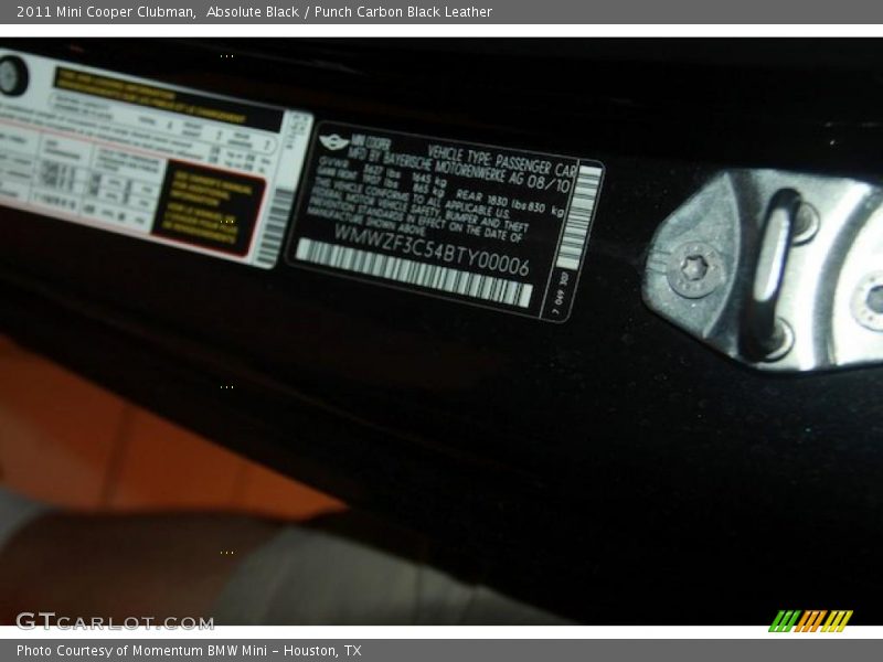 Absolute Black / Punch Carbon Black Leather 2011 Mini Cooper Clubman