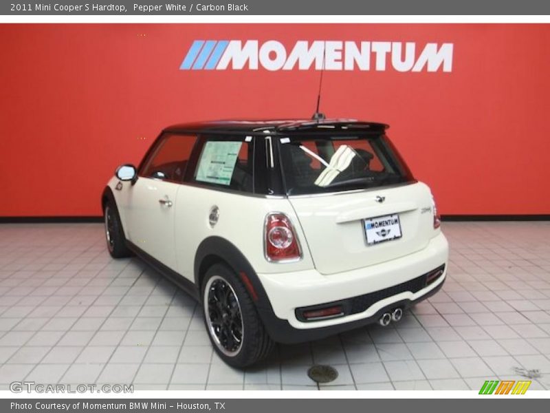 Pepper White / Carbon Black 2011 Mini Cooper S Hardtop