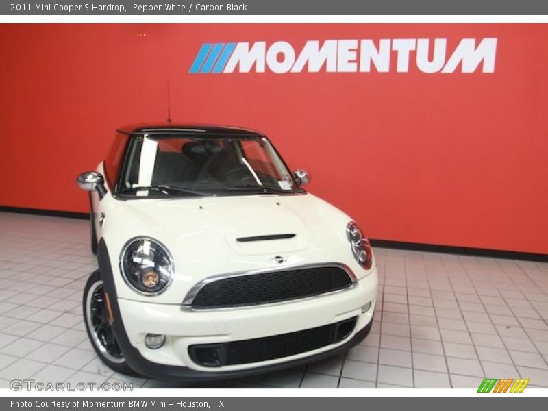 Pepper White / Carbon Black 2011 Mini Cooper S Hardtop