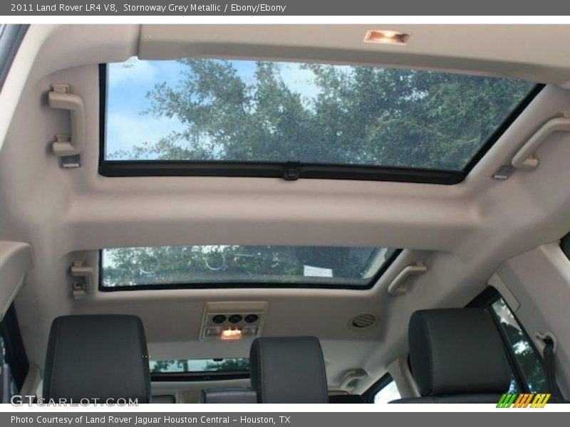 Sunroof of 2011 LR4 V8