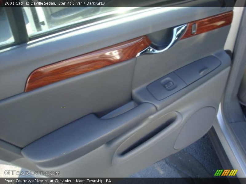 Sterling Silver / Dark Gray 2001 Cadillac DeVille Sedan