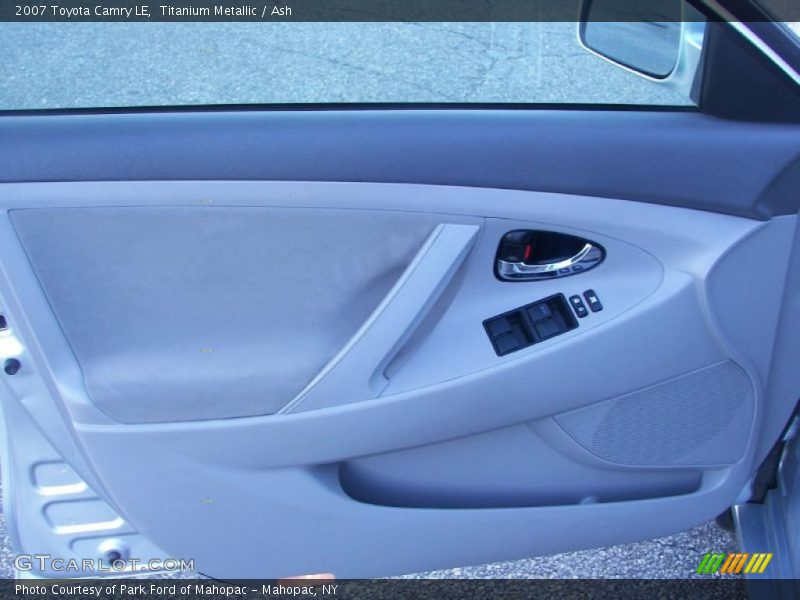 Titanium Metallic / Ash 2007 Toyota Camry LE