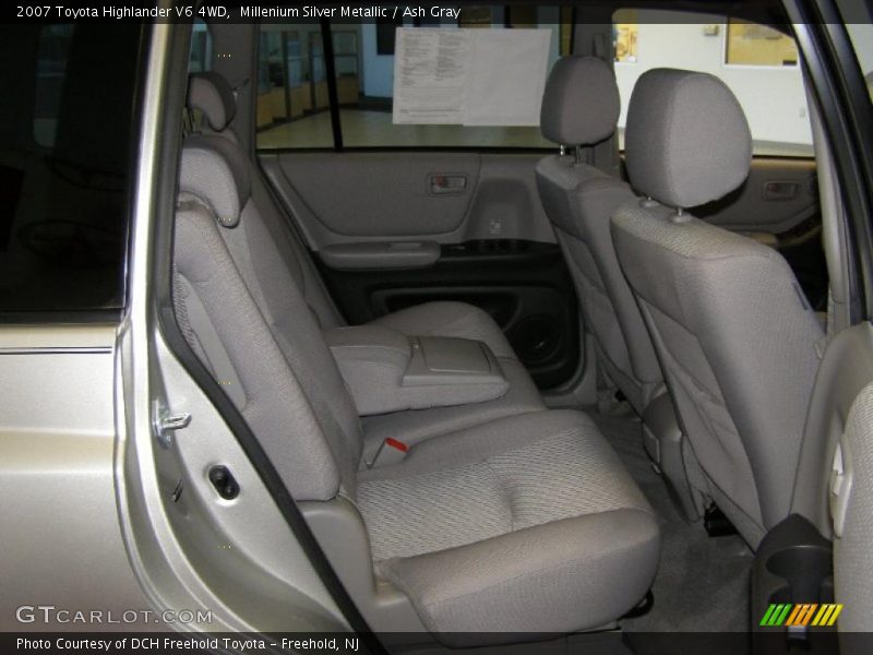 Millenium Silver Metallic / Ash Gray 2007 Toyota Highlander V6 4WD