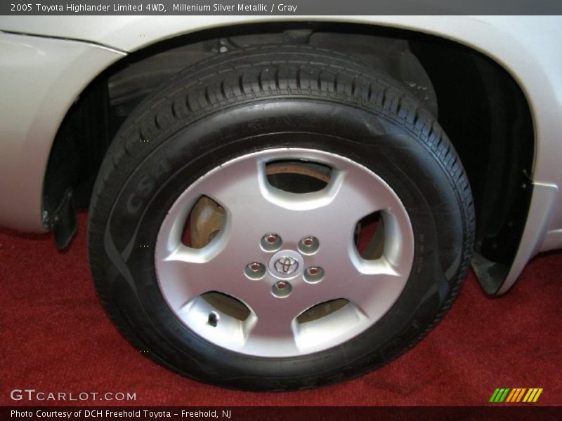 Millenium Silver Metallic / Gray 2005 Toyota Highlander Limited 4WD