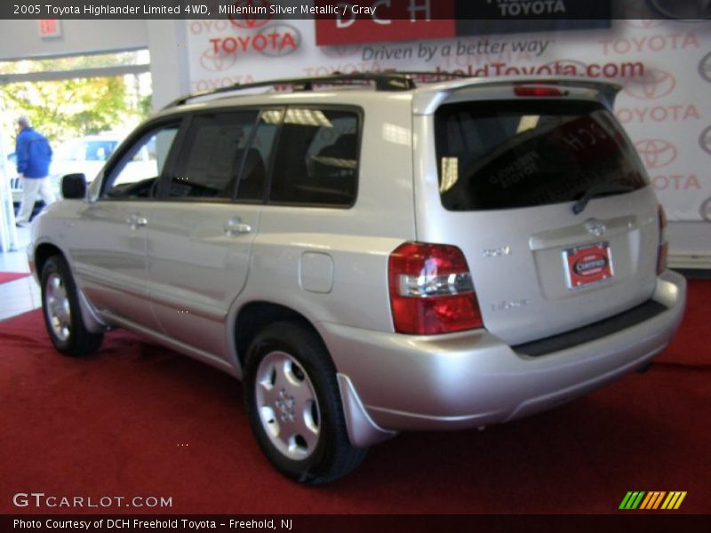 Millenium Silver Metallic / Gray 2005 Toyota Highlander Limited 4WD