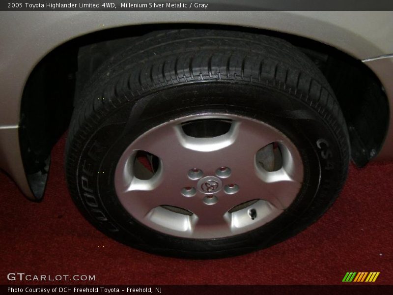 Millenium Silver Metallic / Gray 2005 Toyota Highlander Limited 4WD
