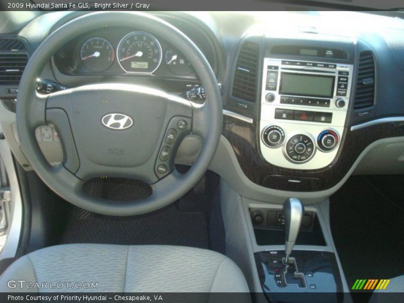 Bright Silver / Gray 2009 Hyundai Santa Fe GLS