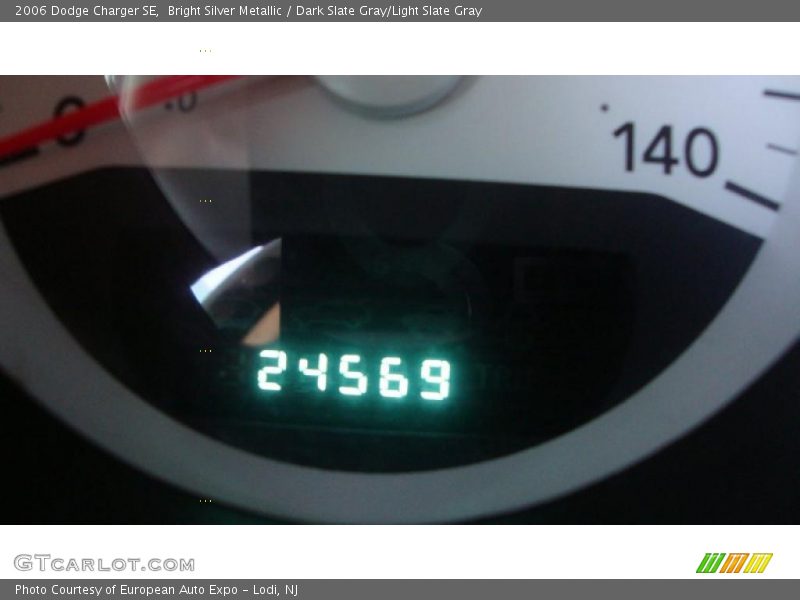 Bright Silver Metallic / Dark Slate Gray/Light Slate Gray 2006 Dodge Charger SE