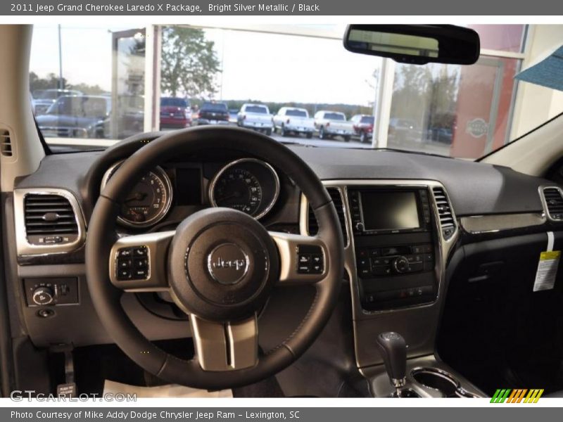 Dashboard of 2011 Grand Cherokee Laredo X Package