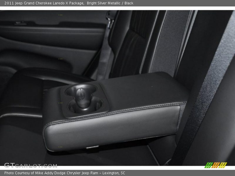 Bright Silver Metallic / Black 2011 Jeep Grand Cherokee Laredo X Package