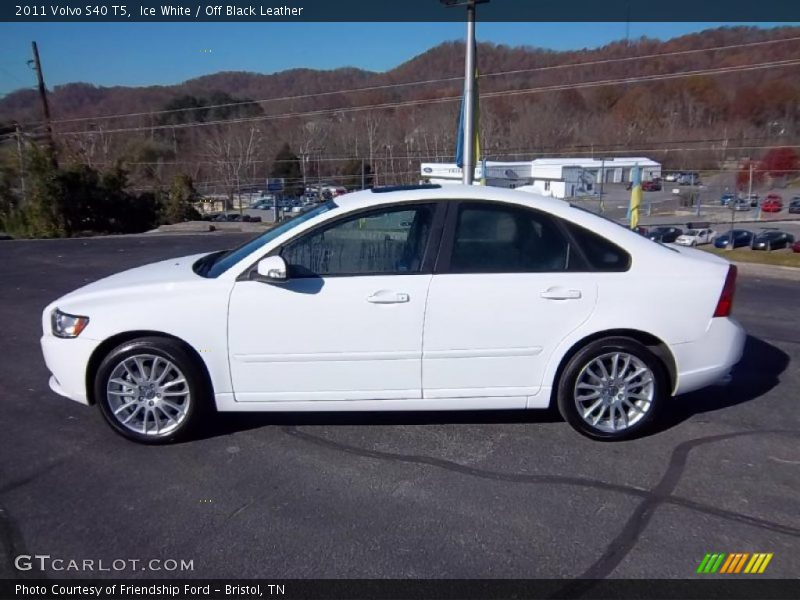 Ice White / Off Black Leather 2011 Volvo S40 T5