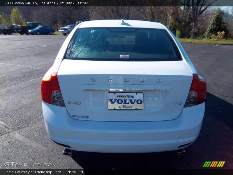 Ice White / Off Black Leather 2011 Volvo S40 T5