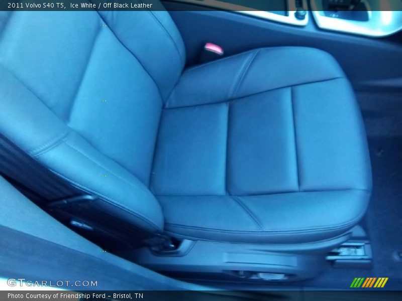 Ice White / Off Black Leather 2011 Volvo S40 T5