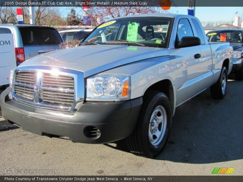Bright Silver Metallic / Medium Slate Gray 2005 Dodge Dakota ST Club Cab 4x4