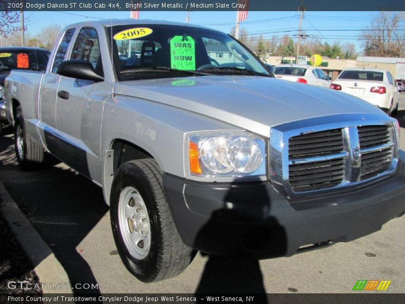 Bright Silver Metallic / Medium Slate Gray 2005 Dodge Dakota ST Club Cab 4x4