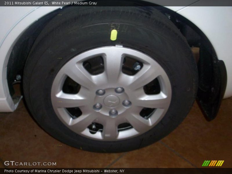 White Pearl / Medium Gray 2011 Mitsubishi Galant ES