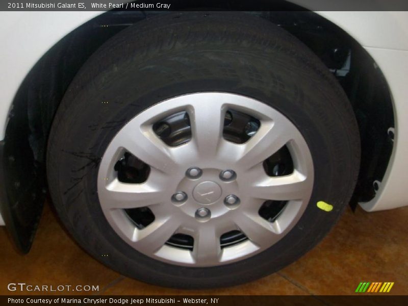 White Pearl / Medium Gray 2011 Mitsubishi Galant ES