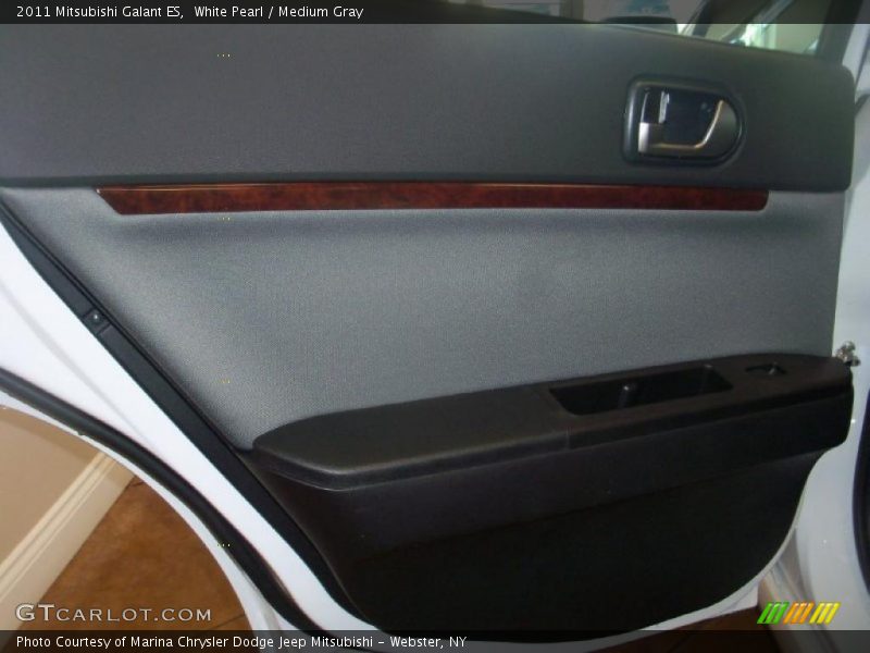 White Pearl / Medium Gray 2011 Mitsubishi Galant ES