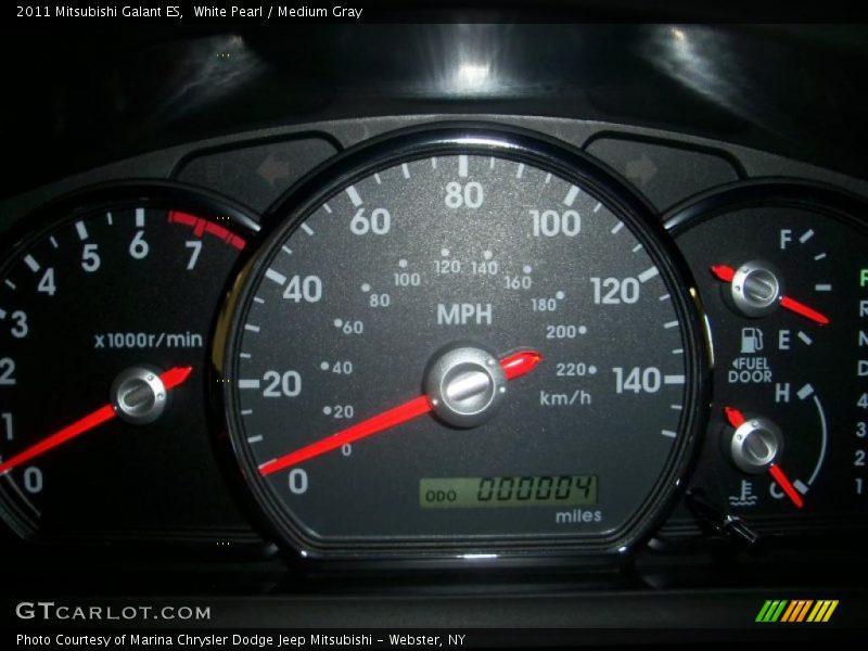 White Pearl / Medium Gray 2011 Mitsubishi Galant ES