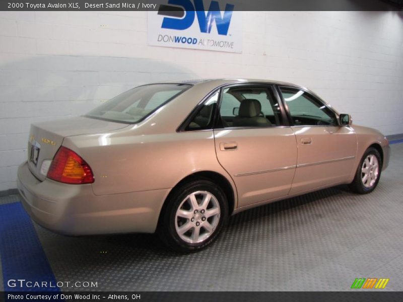 Desert Sand Mica / Ivory 2000 Toyota Avalon XLS