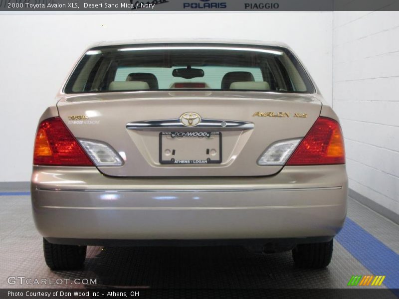 Desert Sand Mica / Ivory 2000 Toyota Avalon XLS