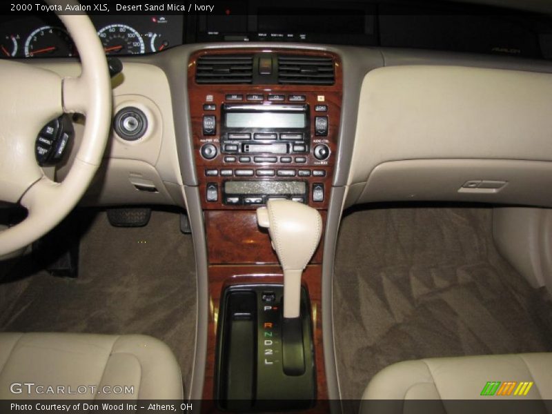Desert Sand Mica / Ivory 2000 Toyota Avalon XLS